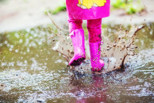 Мусор весной