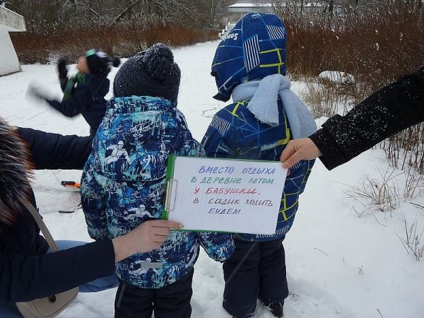 Ветер гонит туч табун по ночам уж