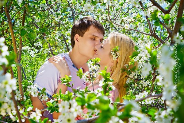 Картина влюбленные