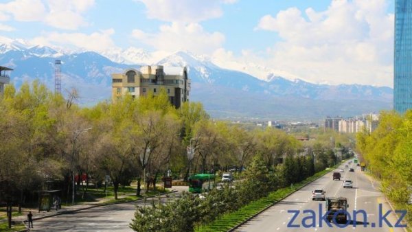 Казахстан Алматы Весна