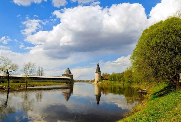 Устье реки Псковы