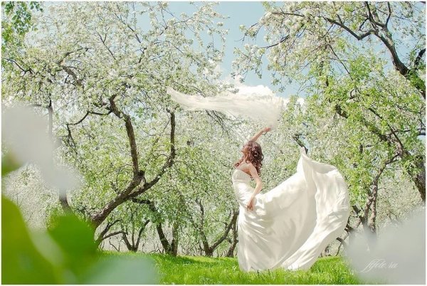 Девушка Весна