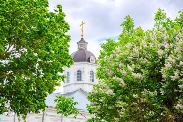 Церковь весной