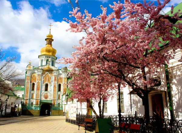 Киев храм Весна