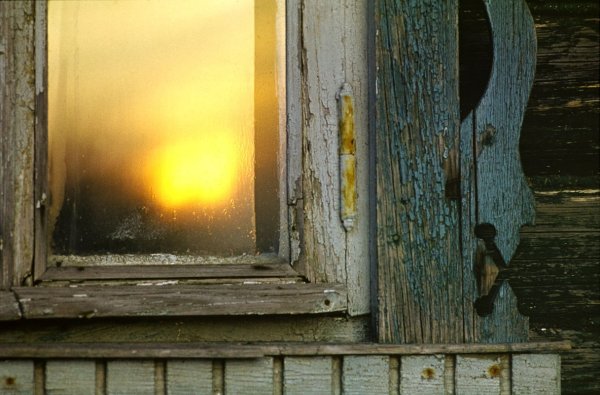 Рассвет в окне