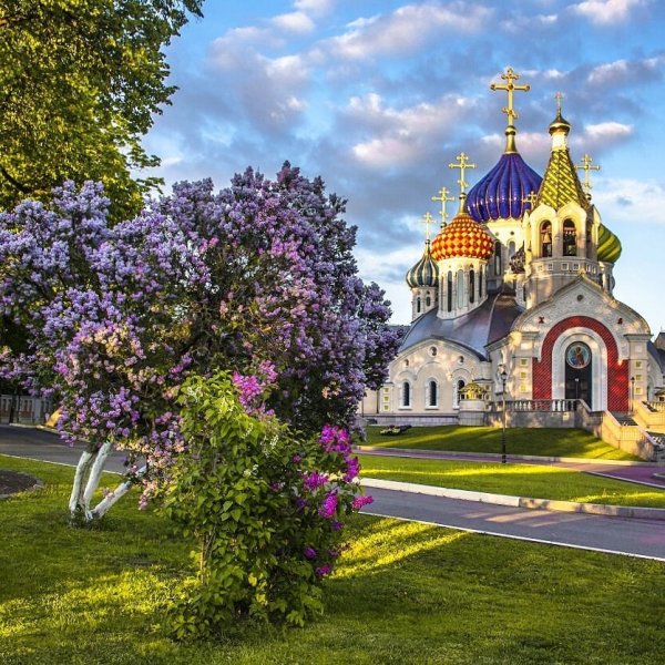 Храм весенний Цветущий