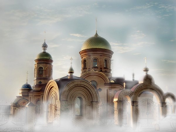 Храм Весна апрель