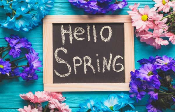 Hello Spring надпись