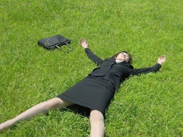 Уборка в саду весной