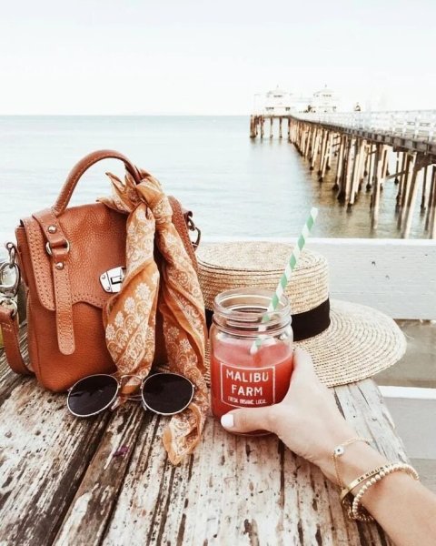 Кот отдыхает