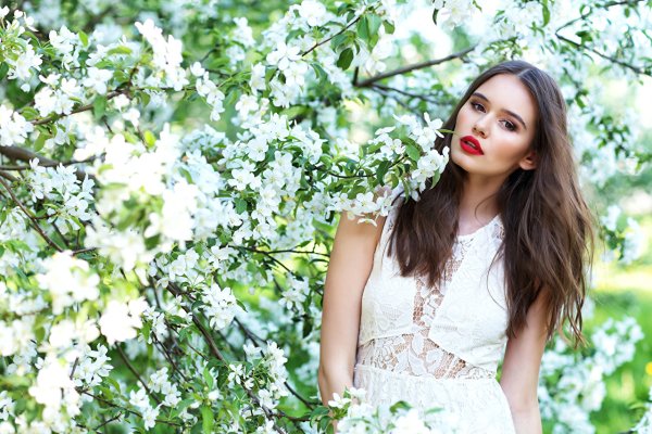 Девушка Весна