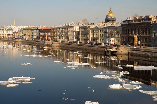 Санкт-Петербург в апреле