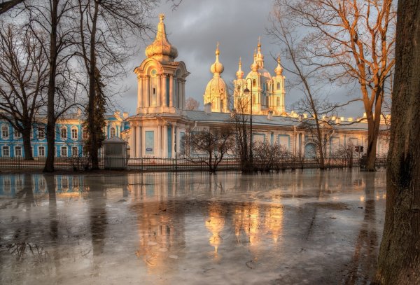 Санкт-Петербург в апреле