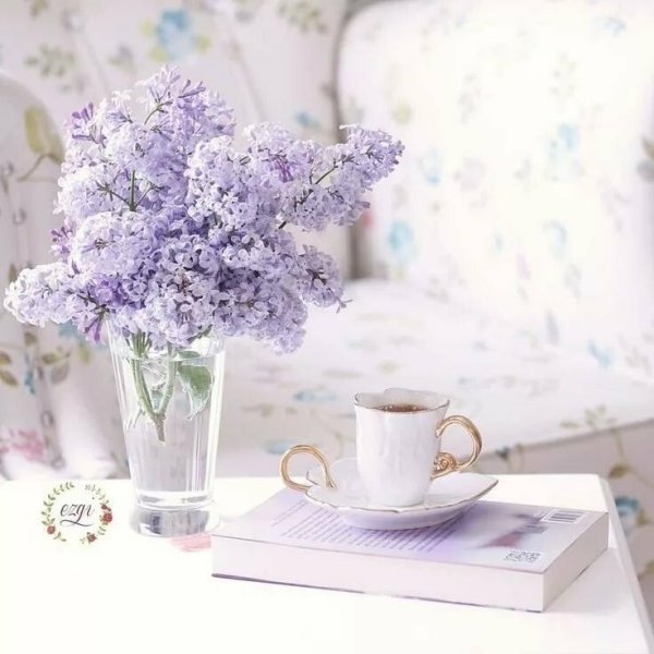 Утро в сиреневых тонах