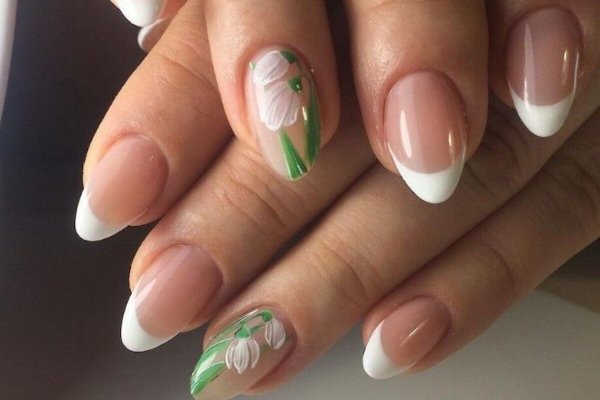 Маникюр с подснежниками