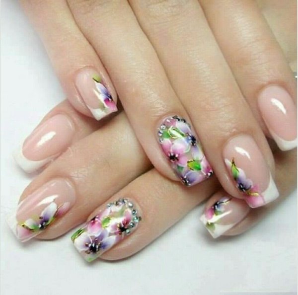 Весенний френч на ногтях