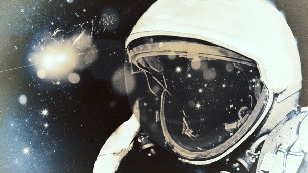 Шлем Космонавта в космосе арт