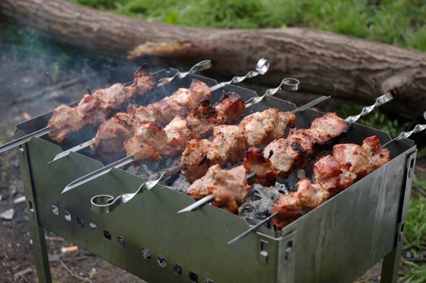 Шашлык на мангале