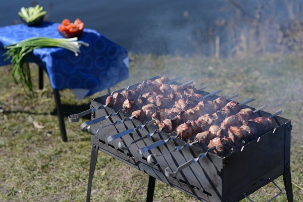 Шашлыки на природе весной