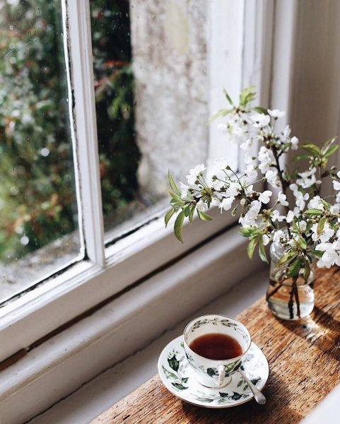 Утренний кофе и цветы