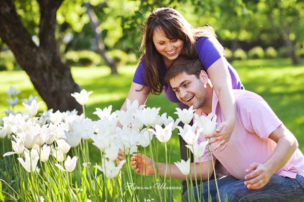 Счастливые пары весной