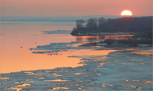 Весенний закат фото