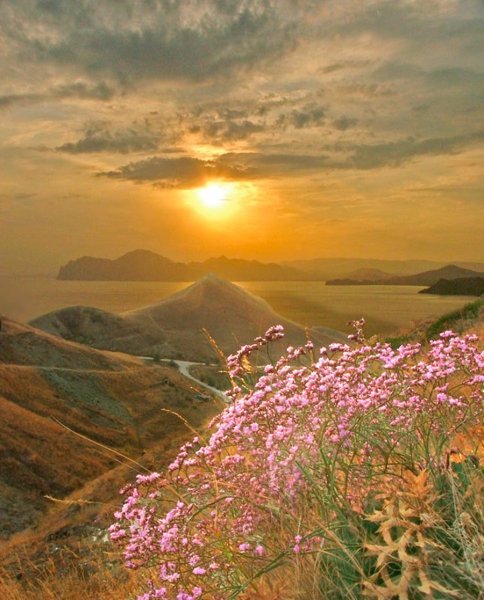 Коктебель гора в закате