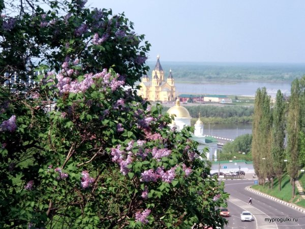 Город Нижний Новгород весной