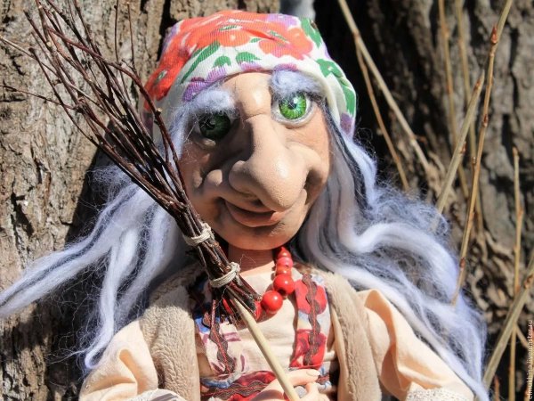 Баба Яга на метле