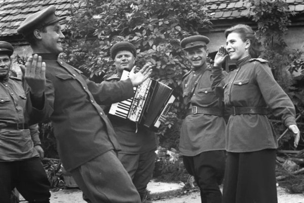 Композиция на военную тематику