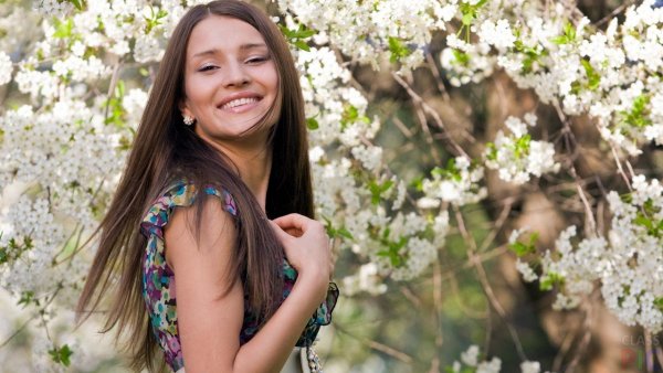 Женщина Весна любовь