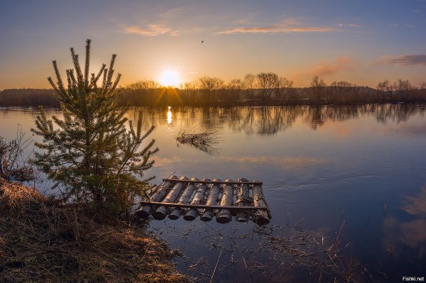 Рассвет в деревне весной