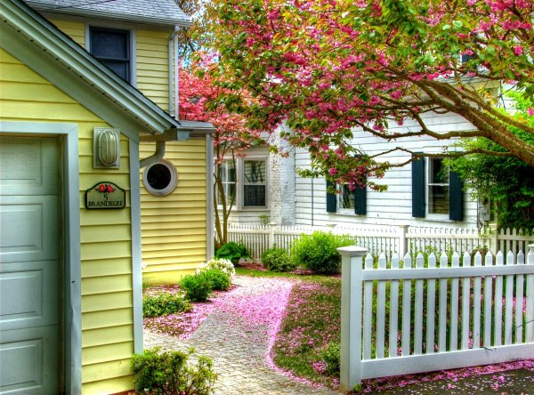 Весенняя деревенька John Sloane.