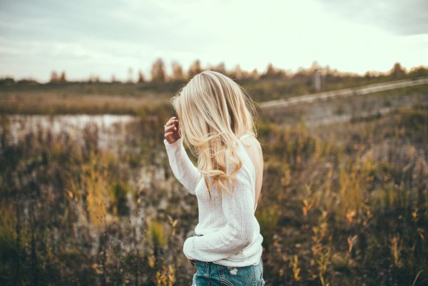 Блондинка со спины