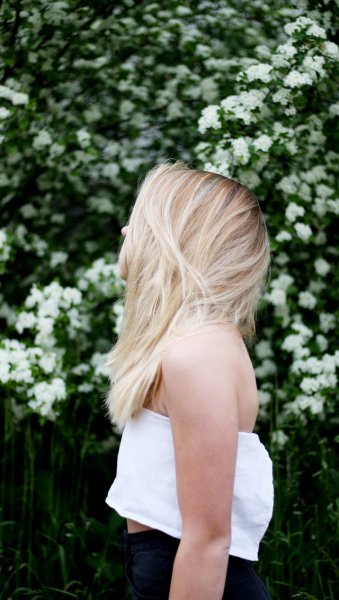 Блондинка со спины