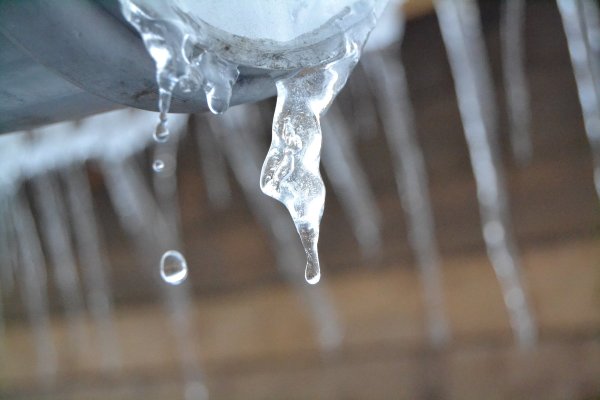 Капель с крыши