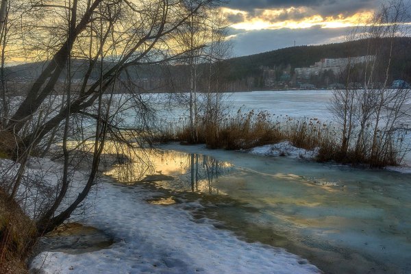 Весеннее озеро