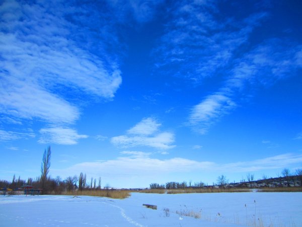 Солнце на синем небе