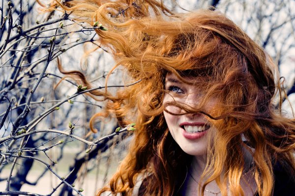 Рыжая девочка