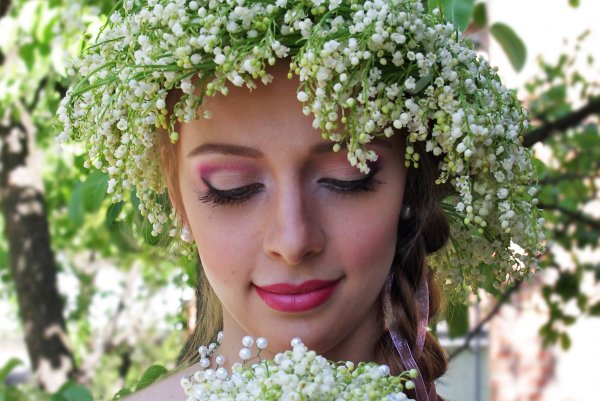 Женщины и цветы Весна