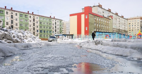 Норильск зима лето