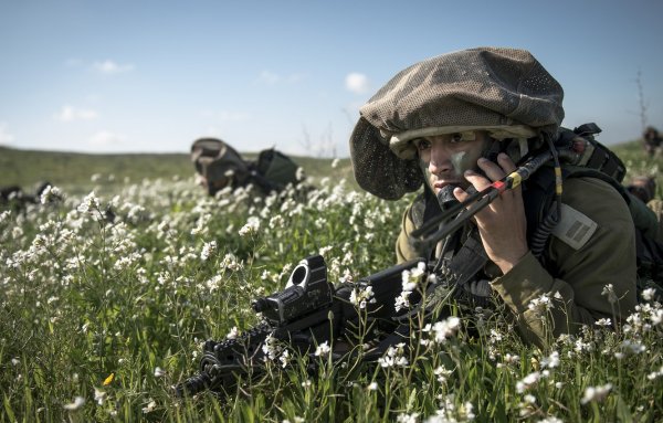 Солдат со спины