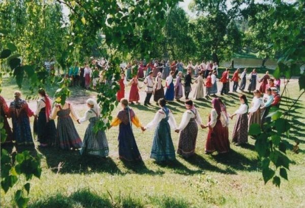 Весенний хоровод для малышей