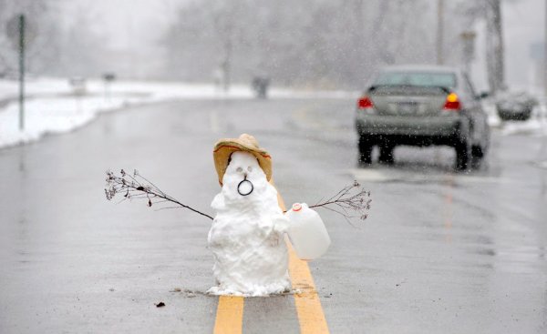 Снег в апреле приколы