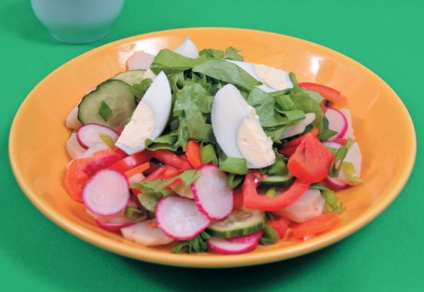 Салат Весна подача