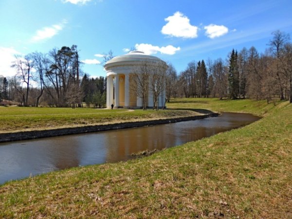 Павловск весной
