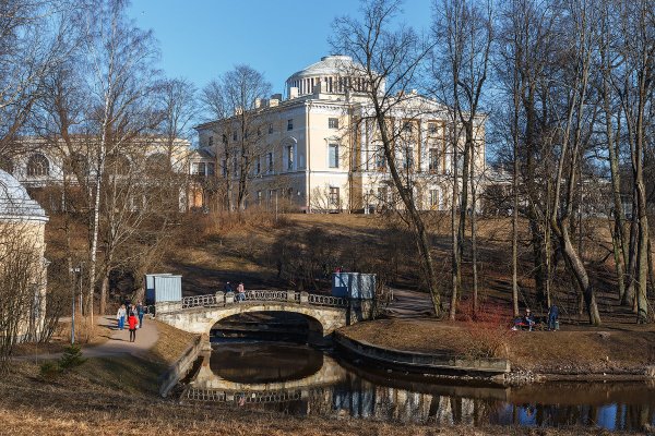 Павловский парк в апреле