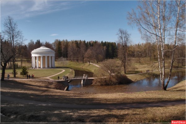 Весна в Павловском парке