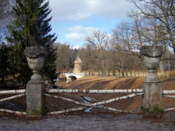 Петербург Павловский дворец весной