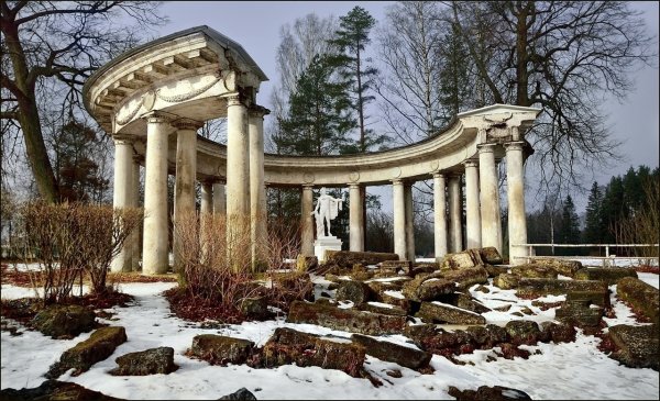 Зверинец в Павловске Весна